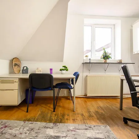 Lavender Attic W Ac Working Desks