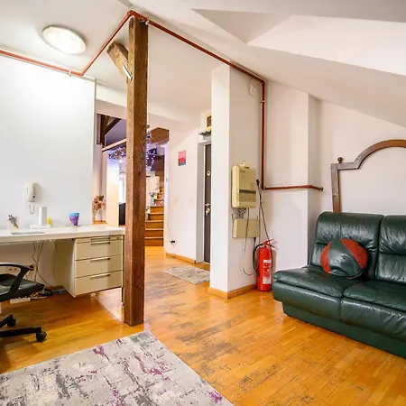 Apartment Lavender Attic W Ac Working Desks Bucharest