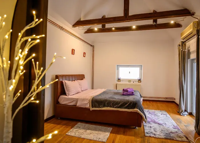 Lavender Attic W Ac Working Desks Apartment *
