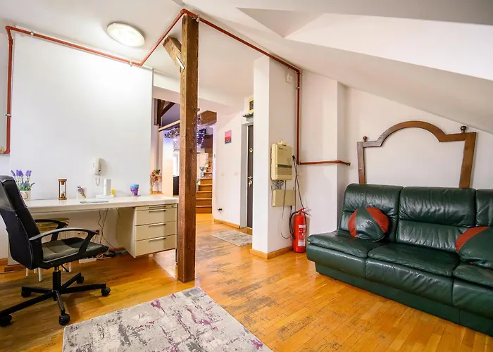 Apartment Lavender Attic W Ac Working Desks Bucharest