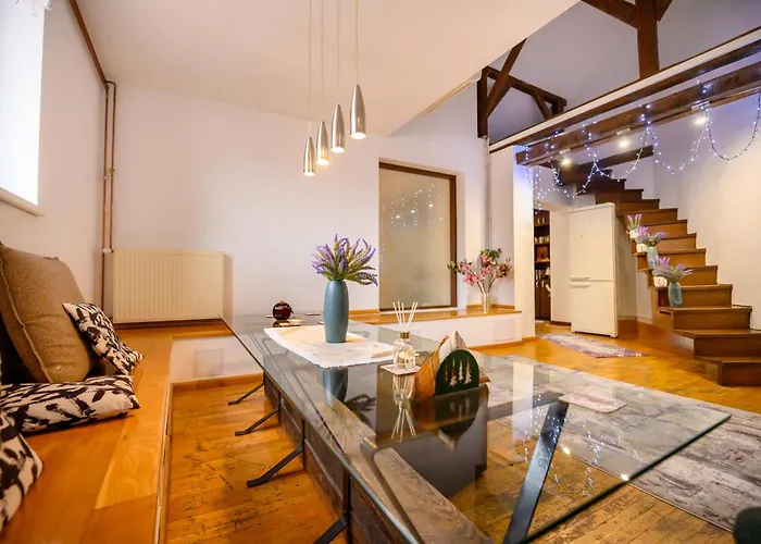 Lavender Attic W Ac Working Desks Apartment Bucharest
