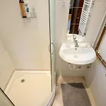 Lavender Attic W Ac Working Desks Daire Bükreş