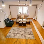 Lavender Attic W Ac Working Desks * Бухарест