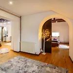 Lavender Attic W Ac Working Desks * Бухарест