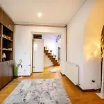 Daire Lavender Attic W Ac Working Desks *