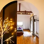 Lavender Attic W Ac Working Desks * Bukarest