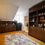 Lavender Attic W Ac Working Desks Daire *