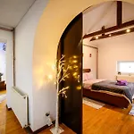 Lavender Attic W Ac Working Desks * Bukarest