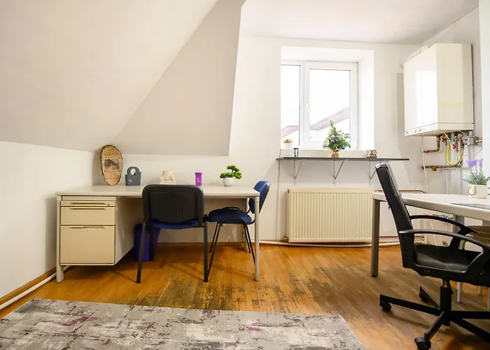 Lavender Attic W Ac Working Desks