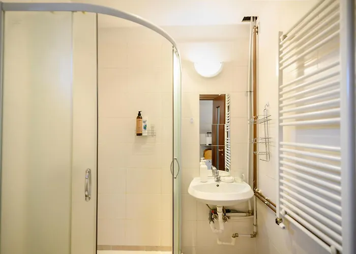 Lavender Attic W Ac Working Desks Apartment