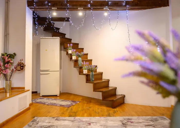 Lavender Attic W Ac Working Desks