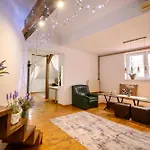 شقة Lavender Attic W Ac Working Desks *
