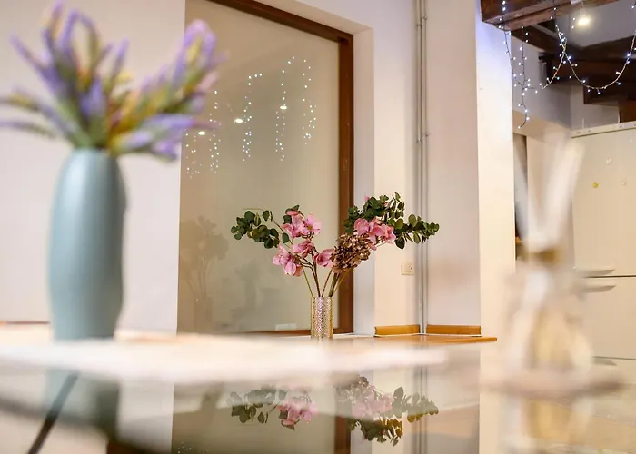 Lavender Attic W Ac Working Desks