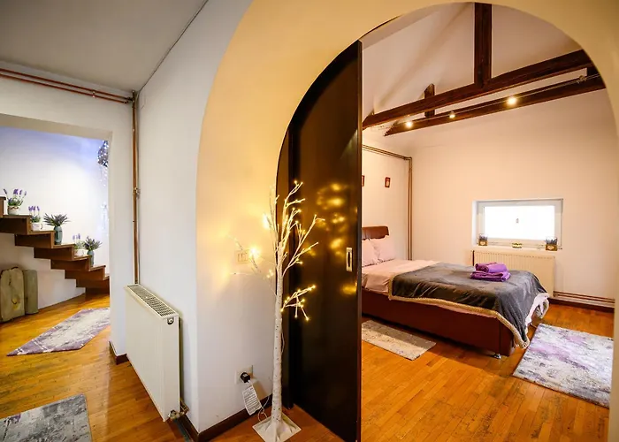 Lavender Attic W Ac Working Desks * ブカレスト