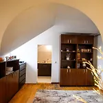 Lavender Attic W Ac Working Desks Lägenhet *