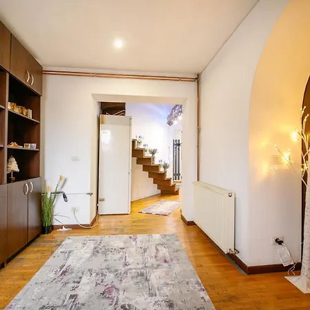 Apartamento Lavender Attic W Ac Working Desks *